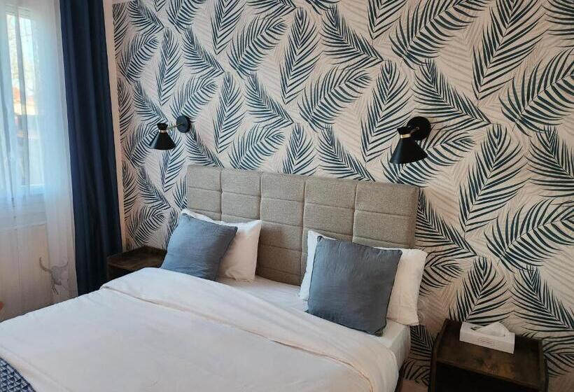 Номер Стандарт, Auberge La Musardière