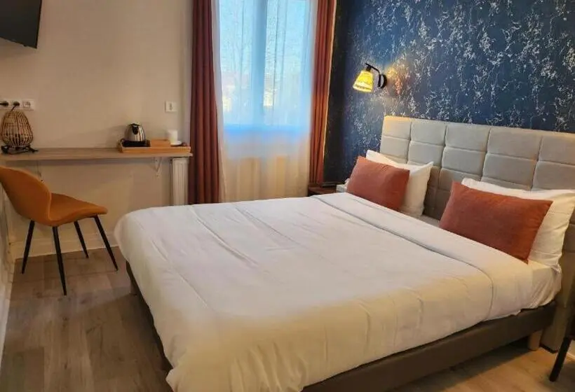 庭の見えるスタンダードトリプルルーム, Auberge La Musardière