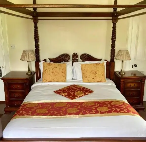 キングサイズベッドのスタンダードルーム, Glenorchy Lodge Rooms Only