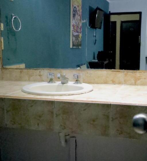 غرفة قياسية, Hc International By R&t