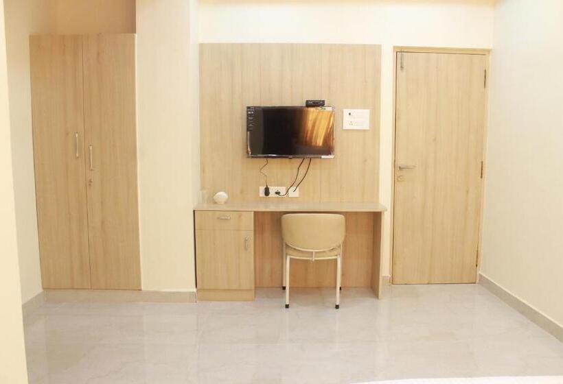 Deluxe Zimmer, Jfive Residency