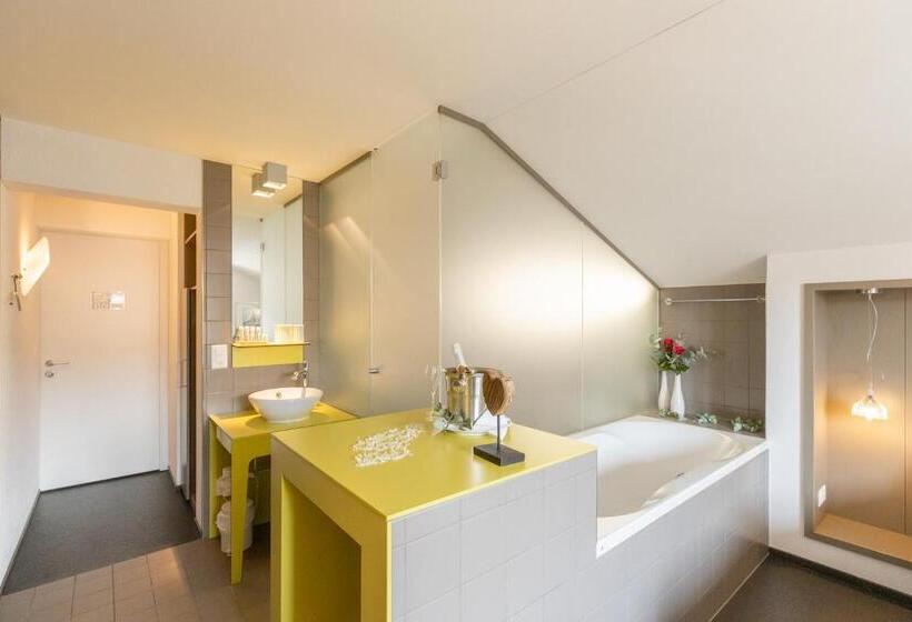 디럭스 룸, Restaurant Sternen