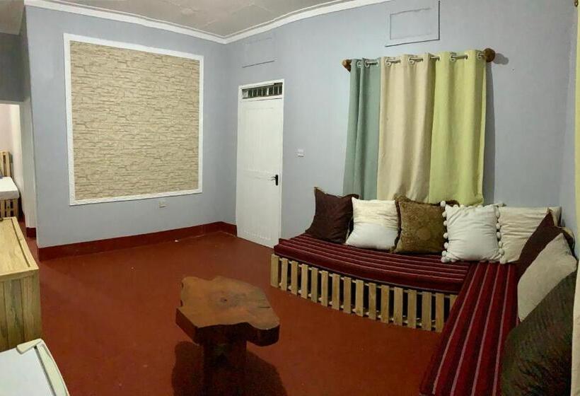 Семейное Бунгало, Pazuri Hostel