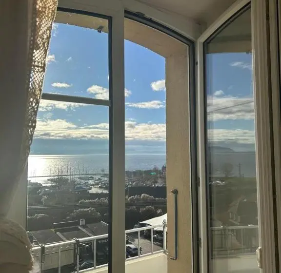 バルコニー付きデラックスルーム, La Maison Bleue à 2 Pas Du Lac Du Neuchâtel