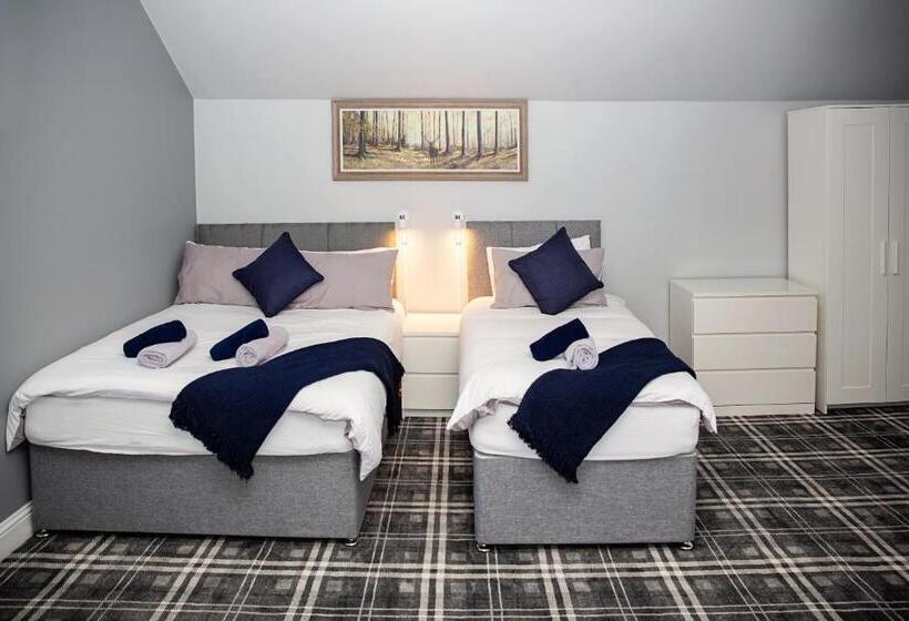 スタンダードスタジオ, St Andrews Guest House