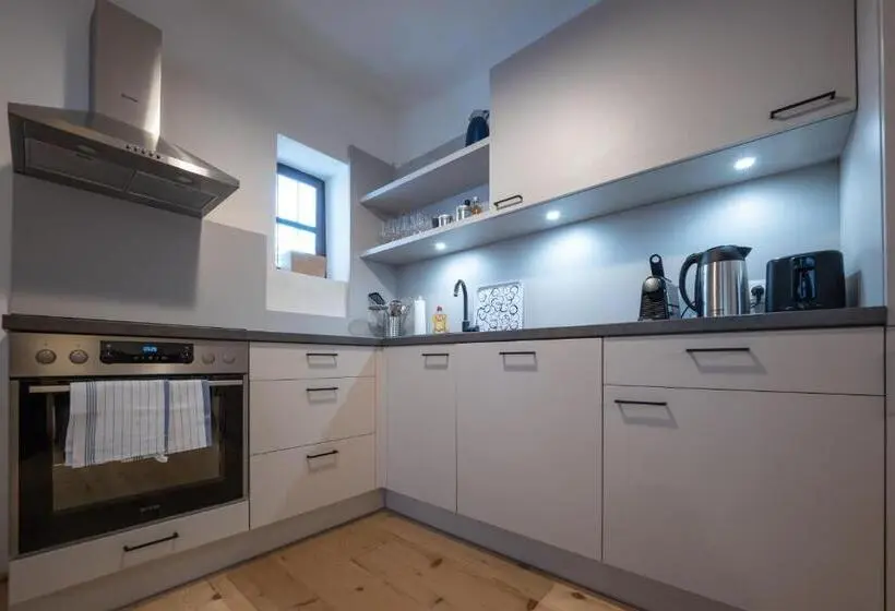 Huoneisto 1 Makuuhuone Terassi, Tschardakenhof Appartements