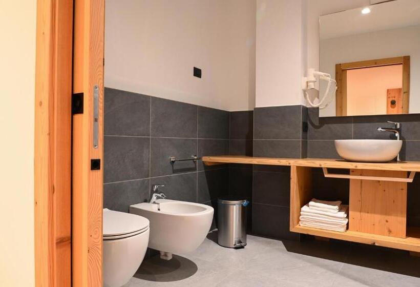 סוויטת ג'וניור עם מרפסת, B&b Fontanella