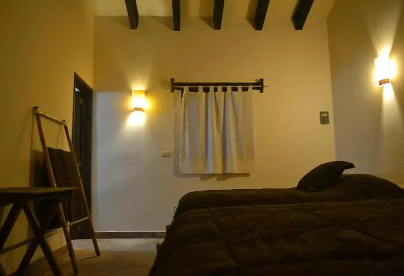 スタンダードスタジオ, Eco Hotel La Jicarita