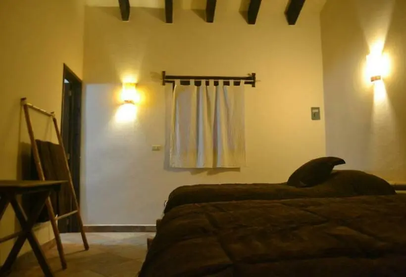 スタンダードスタジオ, Eco Hotel La Jicarita