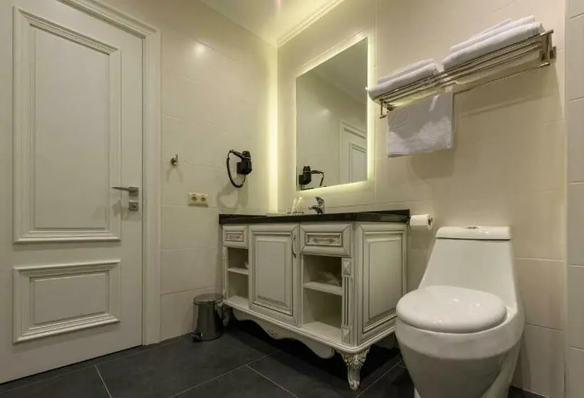 Superior-huone, Grand Royal