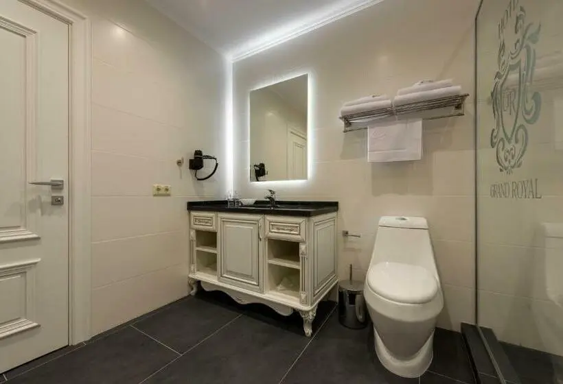 Deluxe-huone, Grand Royal