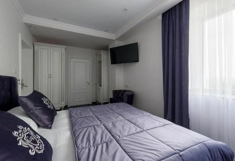 Economy-huone, Grand Royal