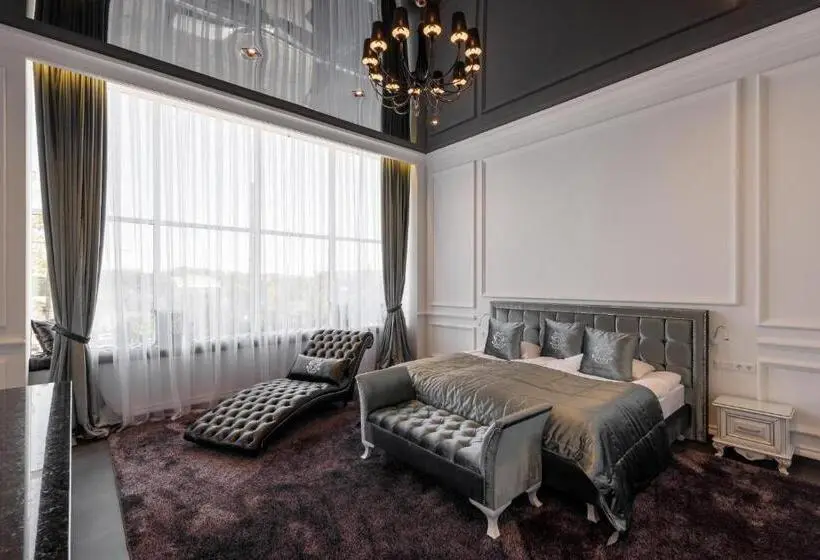 Deluxe-sviitti, Grand Royal