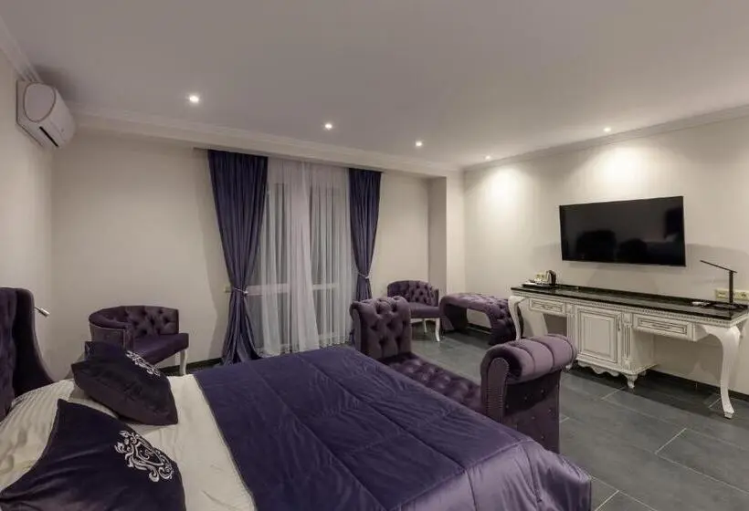 Superior-huone, Grand Royal