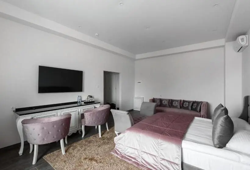 Deluxe-huone, Grand Royal