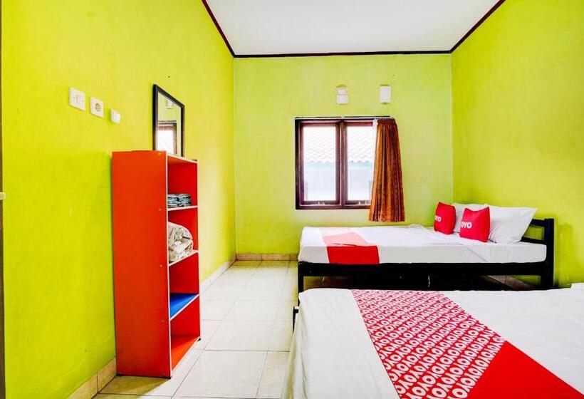 디럭스 패밀리 룸, Oyo Ii3676 Wisma Al-fahmi Syariah