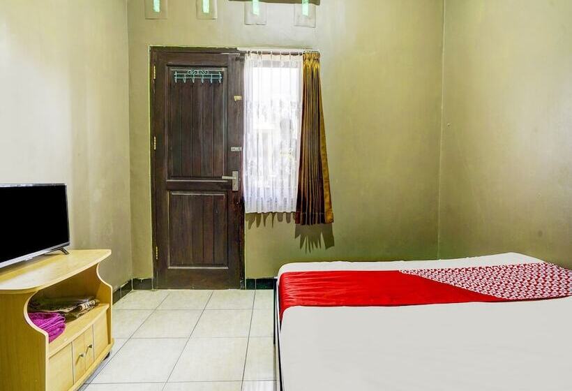 디럭스 룸, Oyo Ii3676 Wisma Al-fahmi Syariah