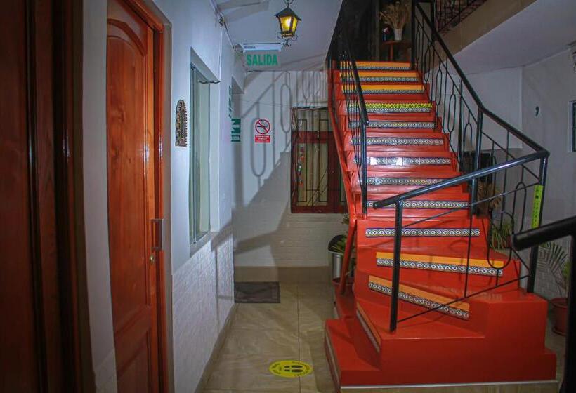 اتاق استاندارد سه نفره, Virgen Del Carmen Huaraz