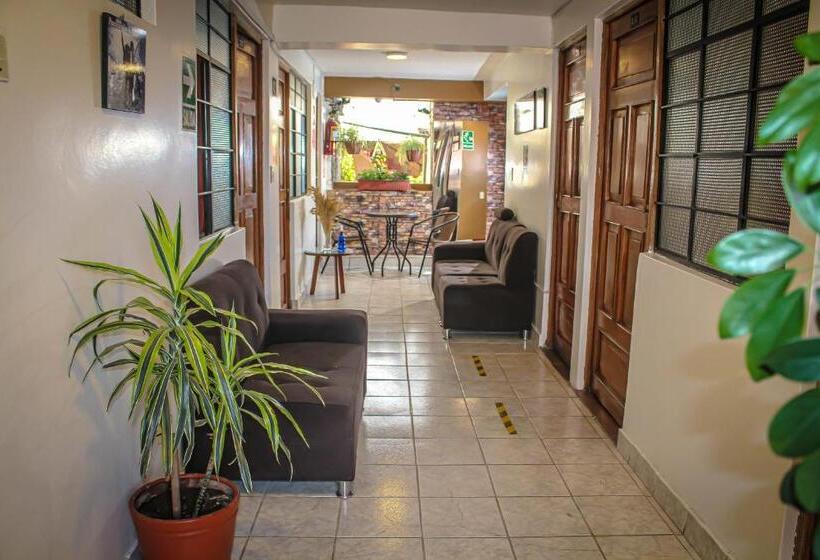 اتاق استاندارد یک تخته با سرویس بهداشتی مشترک, Virgen Del Carmen Huaraz