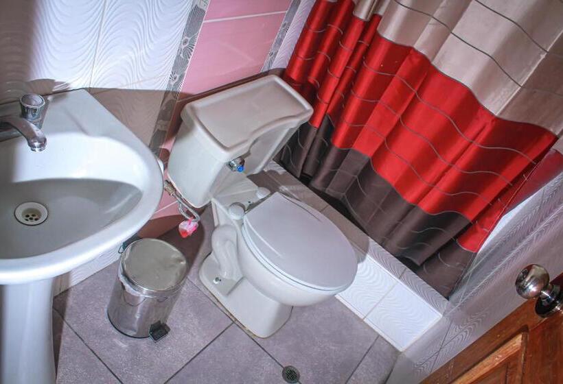 اتاق راحتی سه تخته, Virgen Del Carmen Huaraz