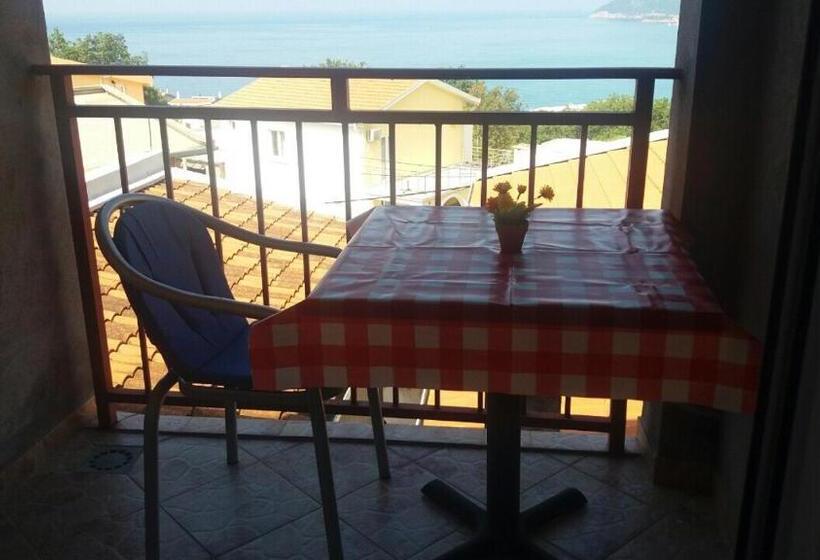 اتاق استاندارد سه تخته با بالکن, Guesthouse Stankovic