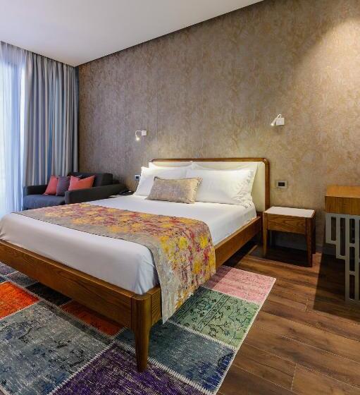 디럭스 트리플 룸, Chic Boutique Hotel Vlore