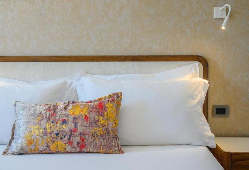 اتاق پریمیوم سه تخته, Chic Boutique Hotel Vlore