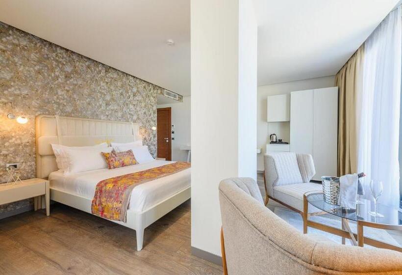 스위트, Chic Boutique Hotel Vlore