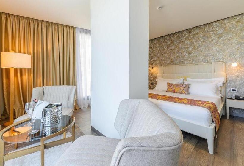 스위트, Chic Boutique Hotel Vlore