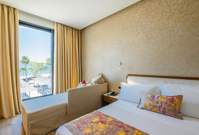 프리미엄 트리플 룸, Chic Boutique Hotel Vlore