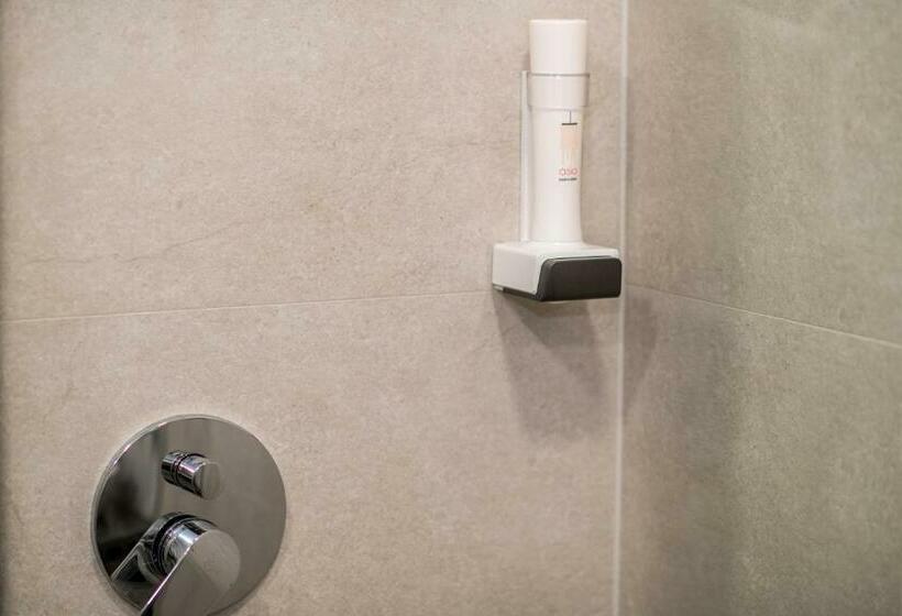 חדר יחיד נוף לגינה, Arletti