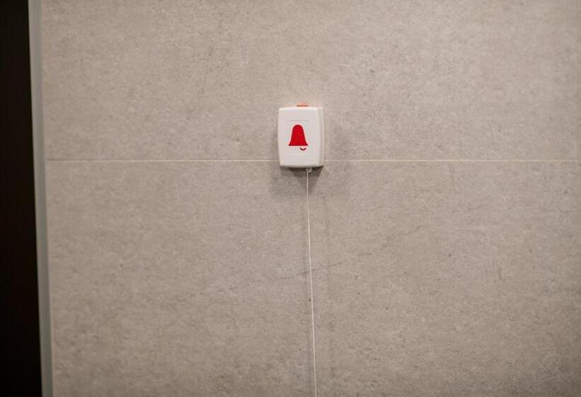 חדר סטנדרט, Arletti