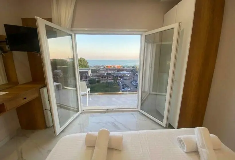 Habitació Estàndard Vista Mar amb Balconada, Margjokaj
