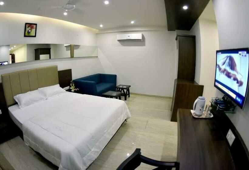 Номер Deluxe Кровать Кинг, Fabhotel Prime Sky Light