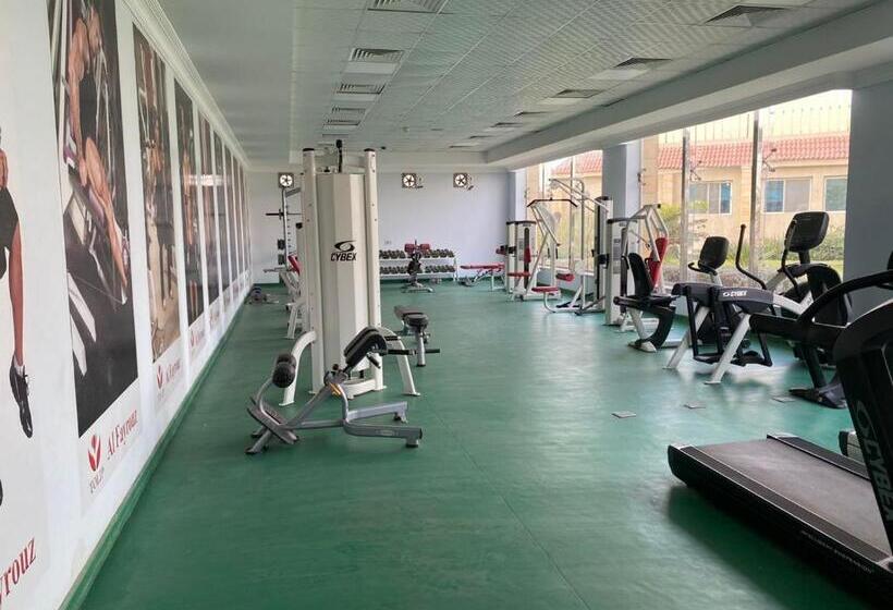 اتاق یک تخته با چشمانداز استخر, Tolip El Fairouz