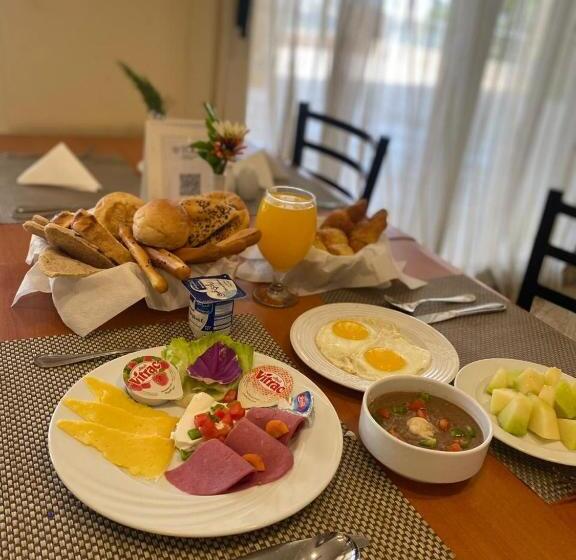 اتاق استاندارد با چشمانداز استخر, Tolip El Fairouz