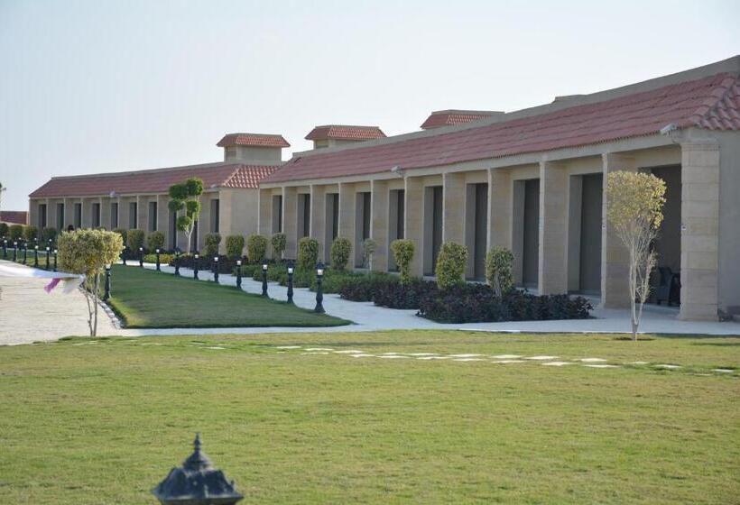 اتاق استاندارد با چشمانداز استخر, Tolip El Fairouz