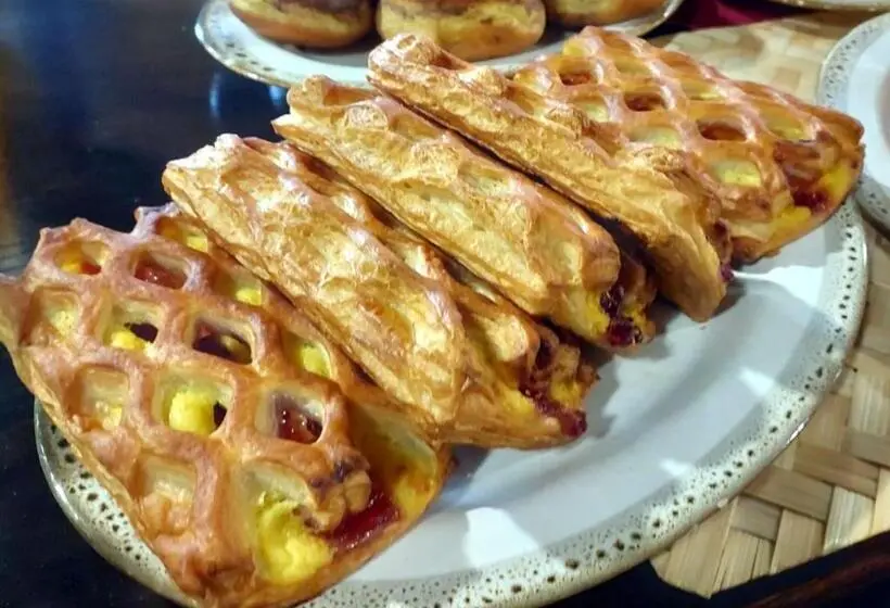 デラックスルーム, Zlatá Labuť