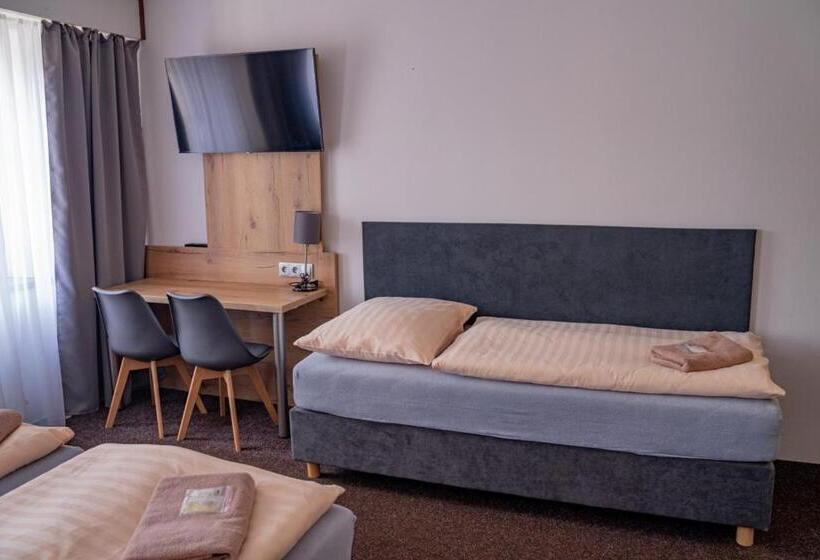 Четырехместный Номер Классик, Zlatá Labuť