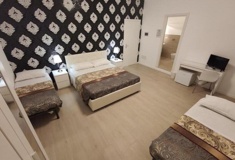 Pokój Czteroosobowy Standard, Sami Rooms Due Teatro A 400 Mt Ortigia A 1500 Mt