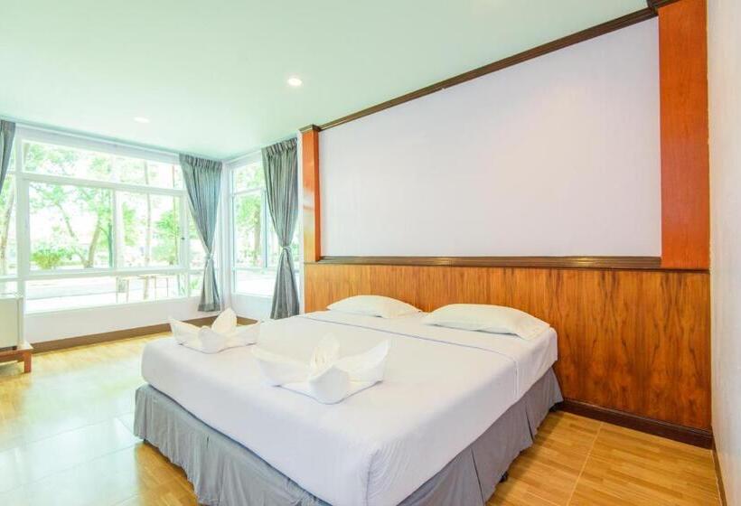 اتاق استاندارد با تخت بزرگ, จวรีน ลอร์ด รีสอร์ท แอนด์ โฮเทล   Javarine Lord Resort&