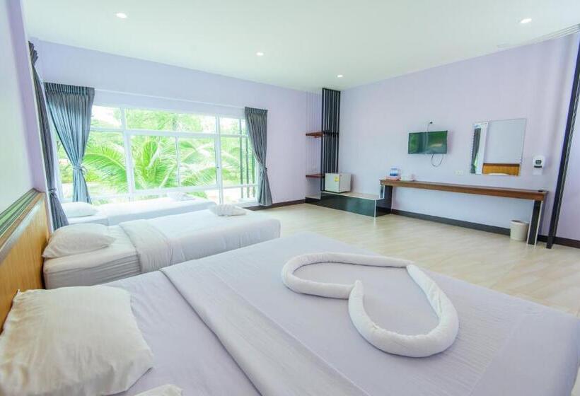 园景标准四人间, จวรีน ลอร์ด รีสอร์ท แอนด์ โฮเทล   Javarine Lord Resort&