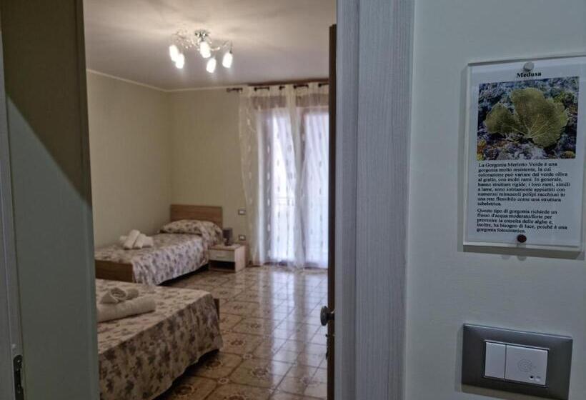 חדר סטנדרט לשלושה, B&b Le Gorgonie