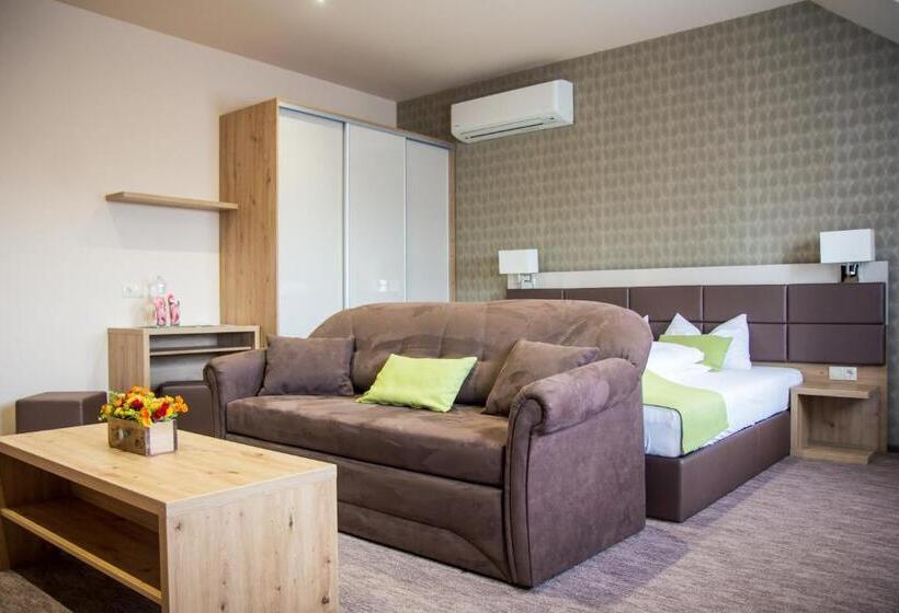 Семейный Номер, Veres Motel