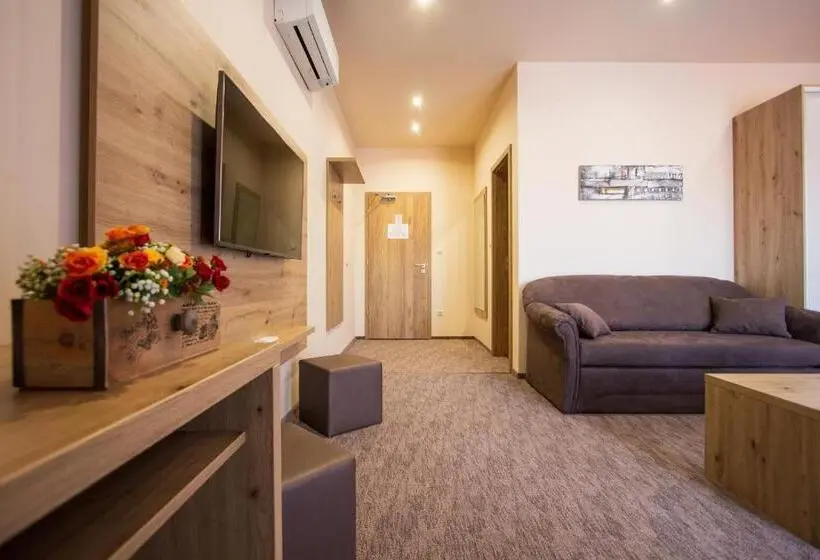 ファミリールーム, Veres Motel