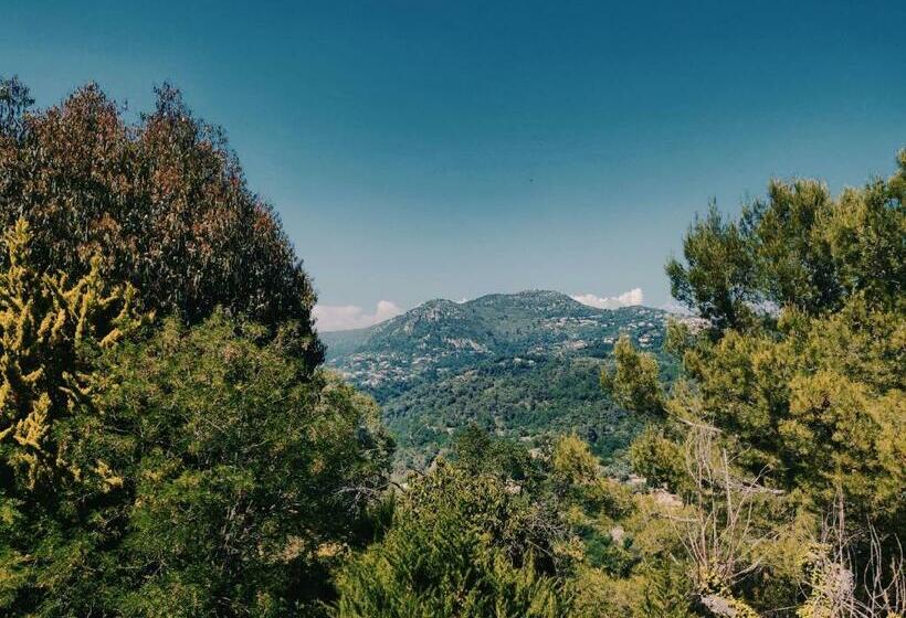 标准间, Auberge Du Redier