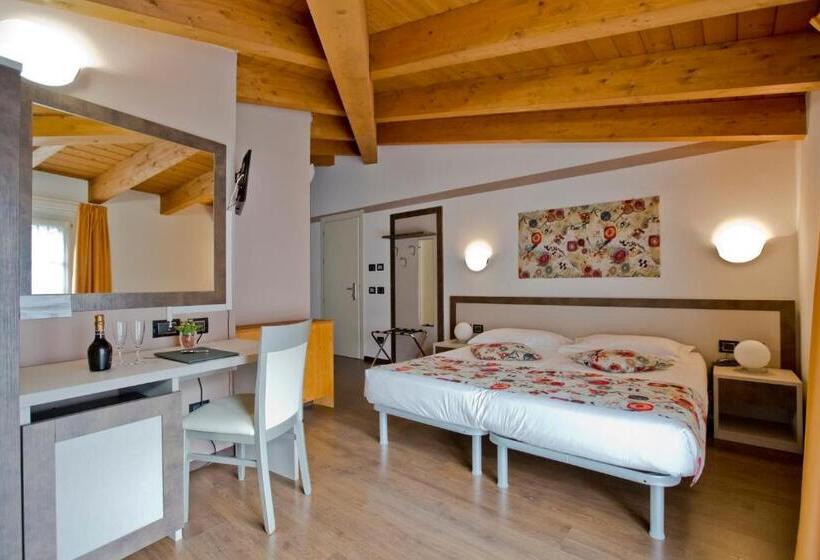 غرفة قياسية, Lago Di Como