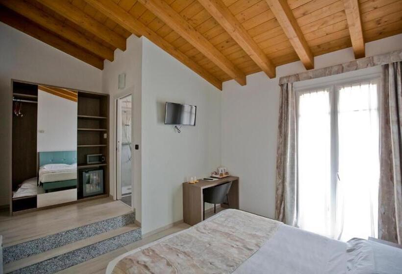 غرفة قياسية, Lago Di Como