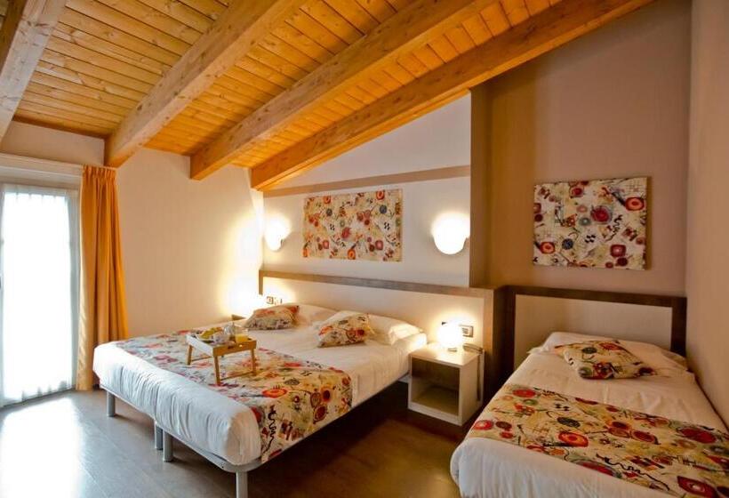 غرفة سوبيريور ثلاثية, Lago Di Como