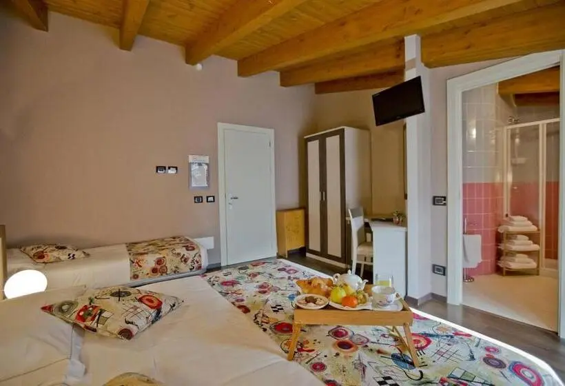 اتاق سوپریور سه تخته, Lago Di Como